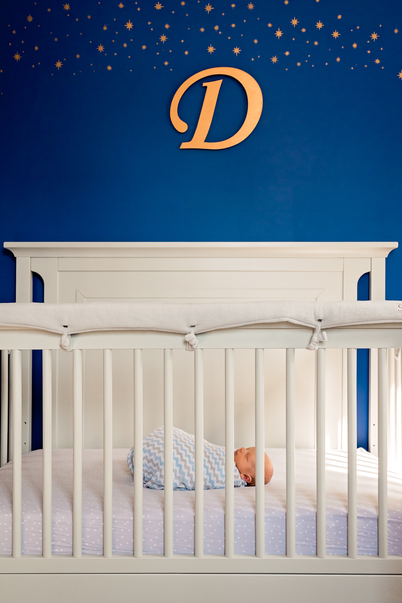 nursery setup Valley Village Newborn Pictures letter D on the wal